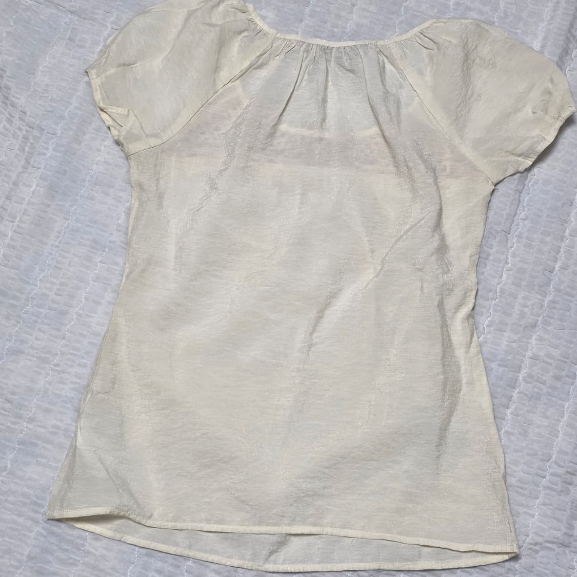 유럽빕티지) 모리걸st 라떼 아이보리 레이스니트짜임 퍼프 반팔블라우스 상품이미지6