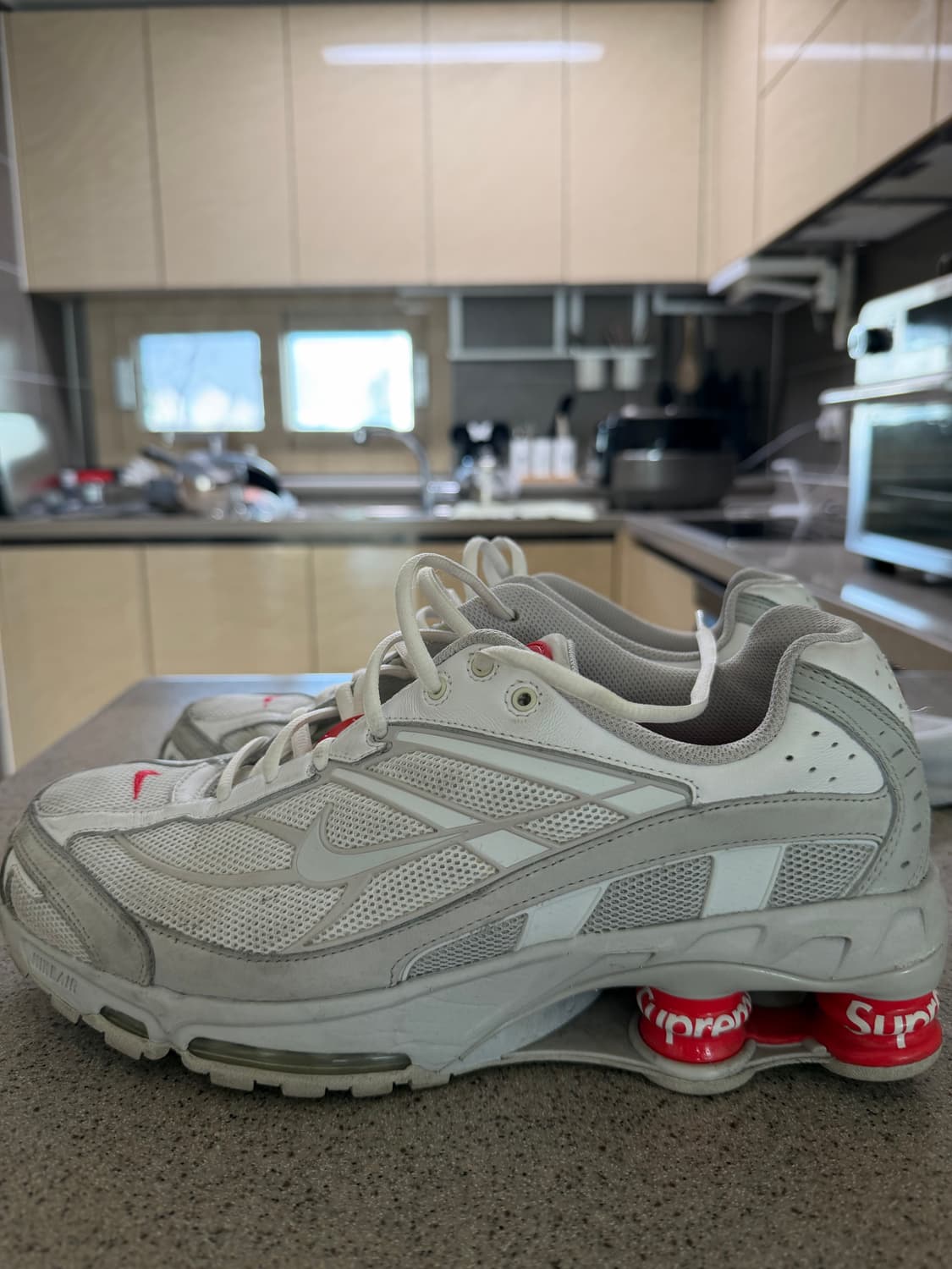 나이키 슈프림 샥스 라이드 화이트 285 상품이미지4