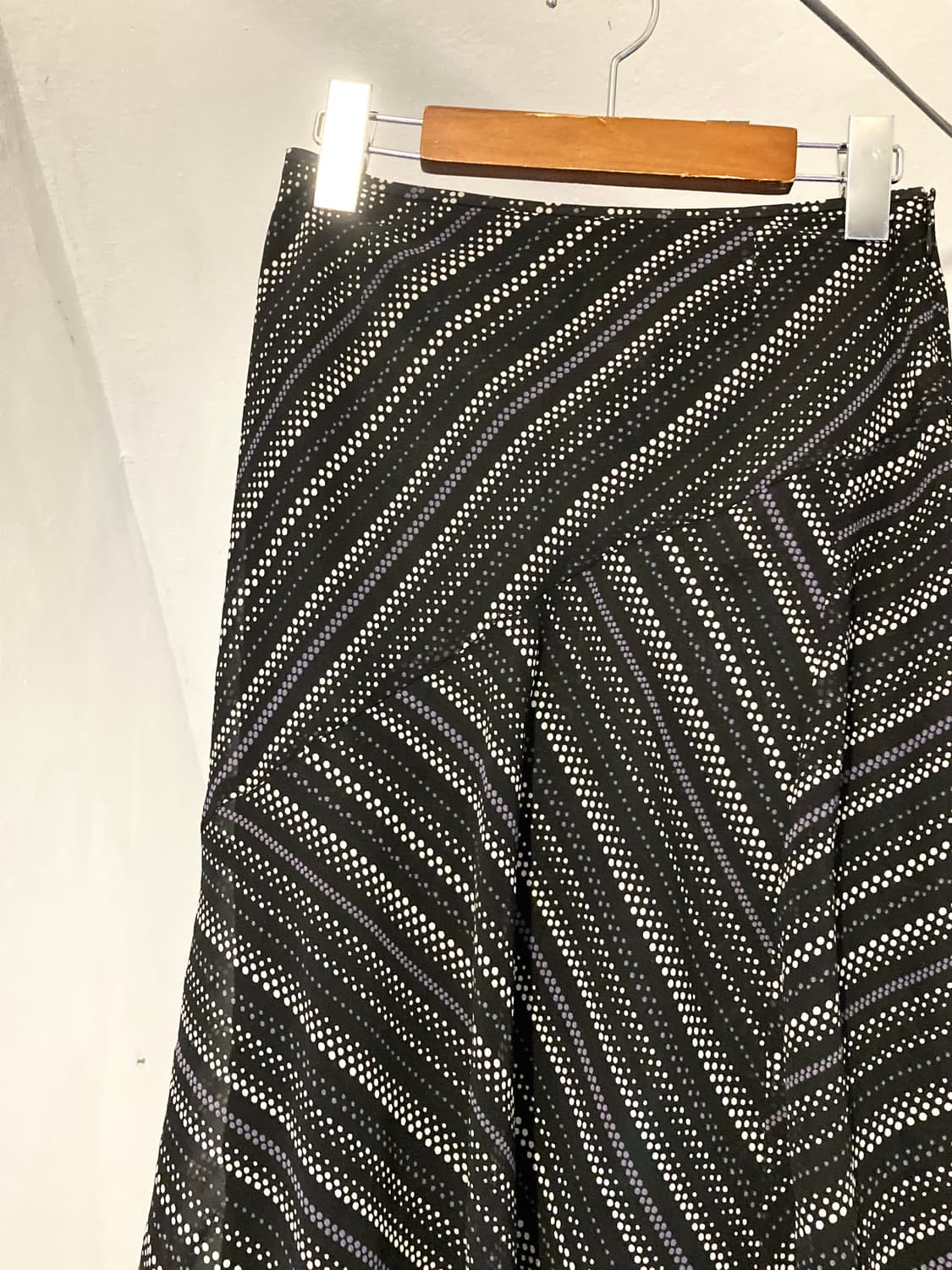 y2k 도트 미디 플레어 스커트 상품이미지2