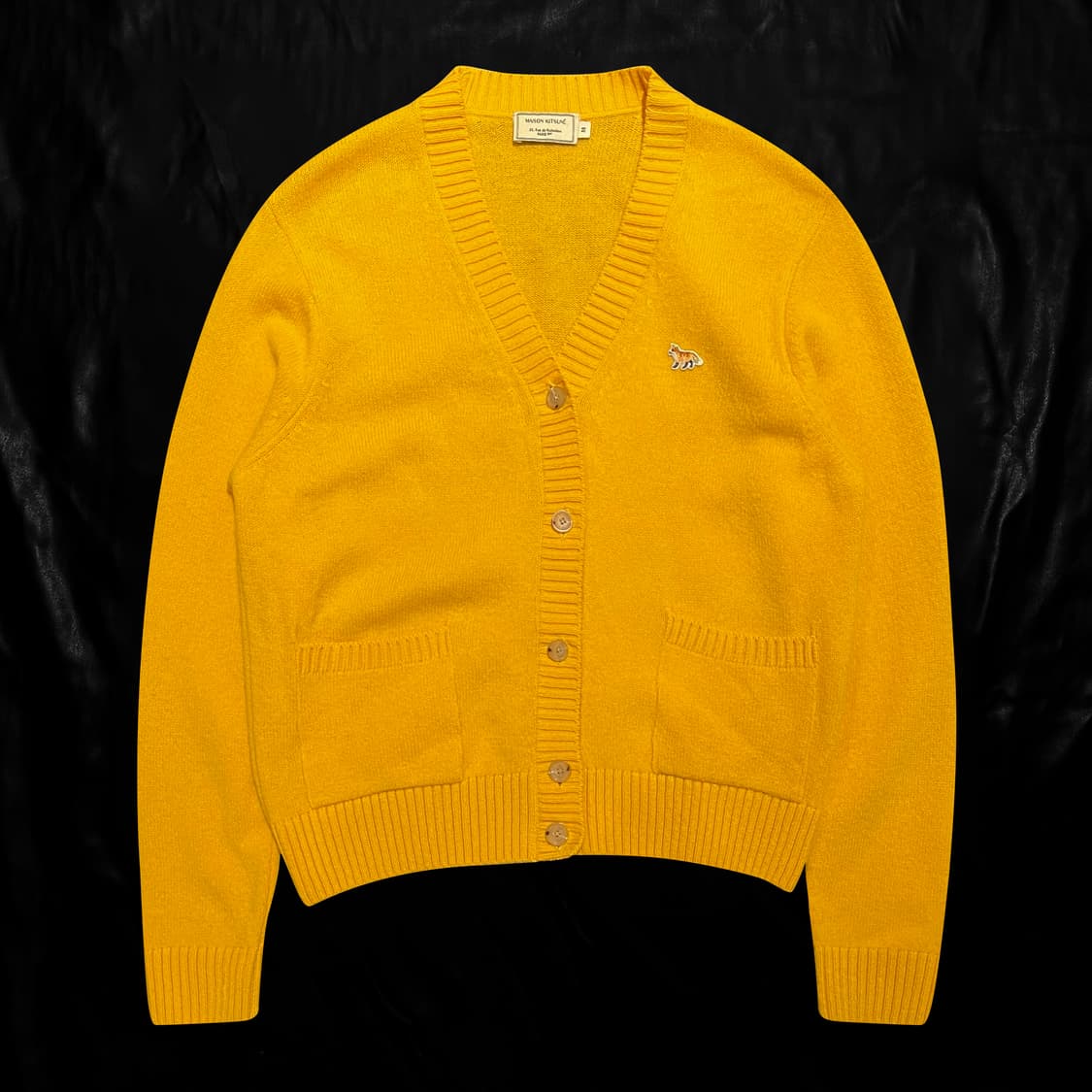 메종키츠네 옐로우 가디건 상품이미지1