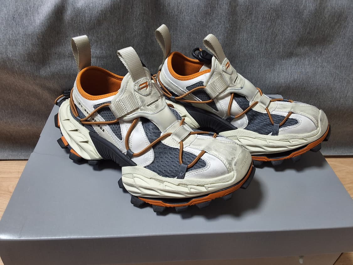 [새상품급] 발렌시아가 하이크 스니커즈 39 상품이미지2