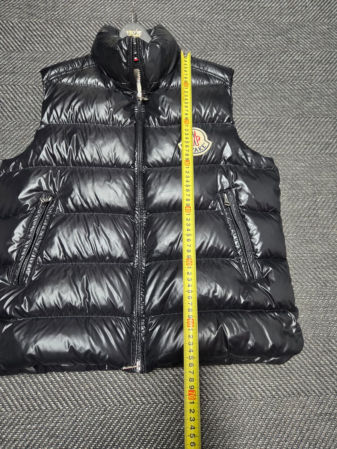 몽클레어 구스다운패딩조끼  지니어스 어웨이크 콜라보 패딩조끼 상품이미지7