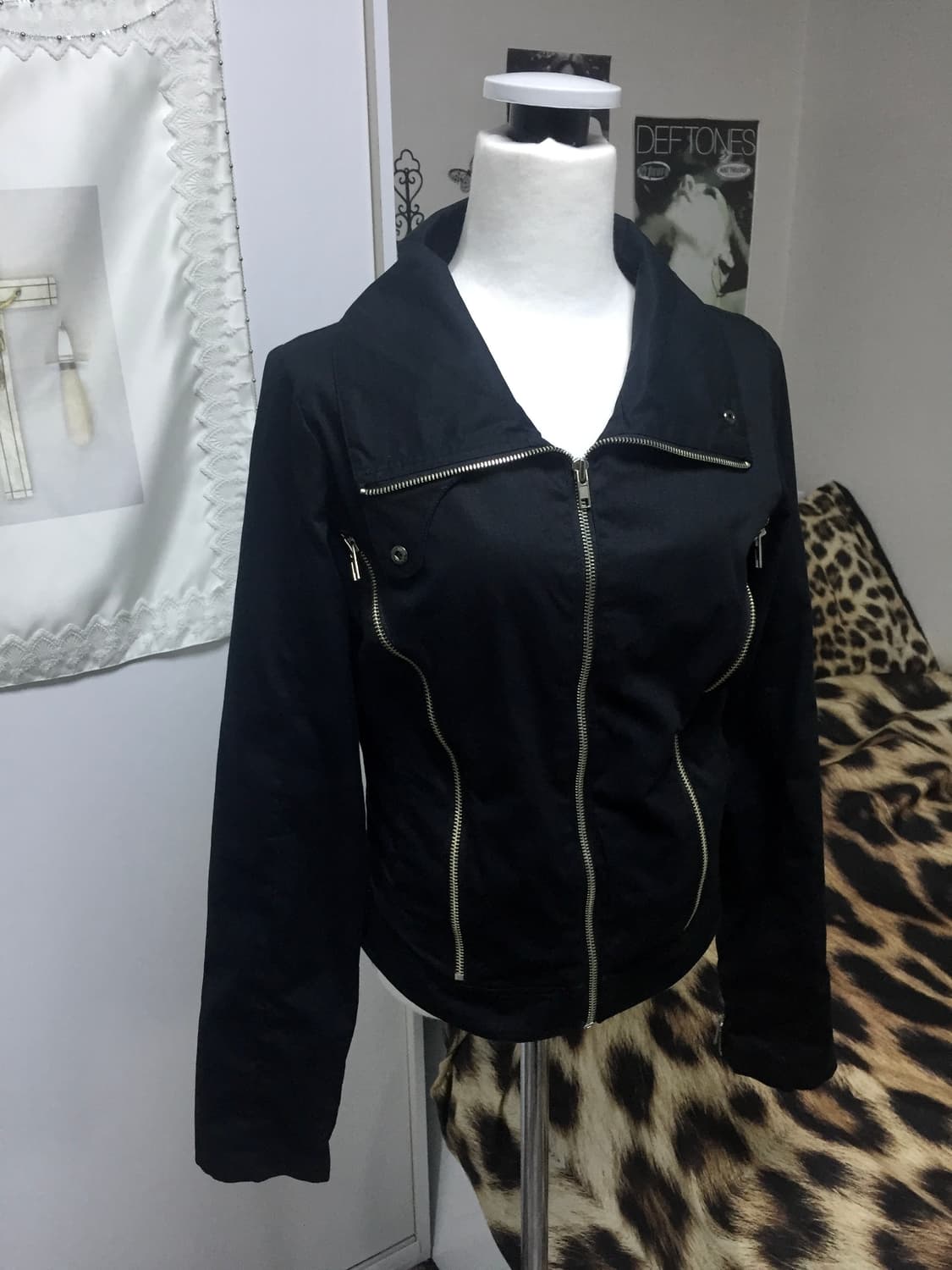 딥인블루 지퍼 디테일 자켓 상품이미지1