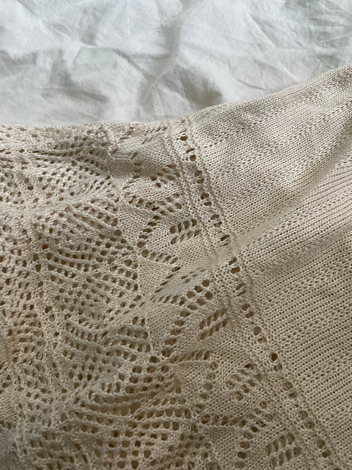 아이보리 레이스 니트 블라우스 (INGNI) 상품이미지3