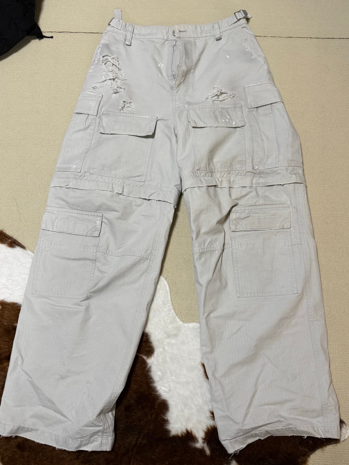 발렌시아가 디스트로이드 립스탑 카고 상품이미지1