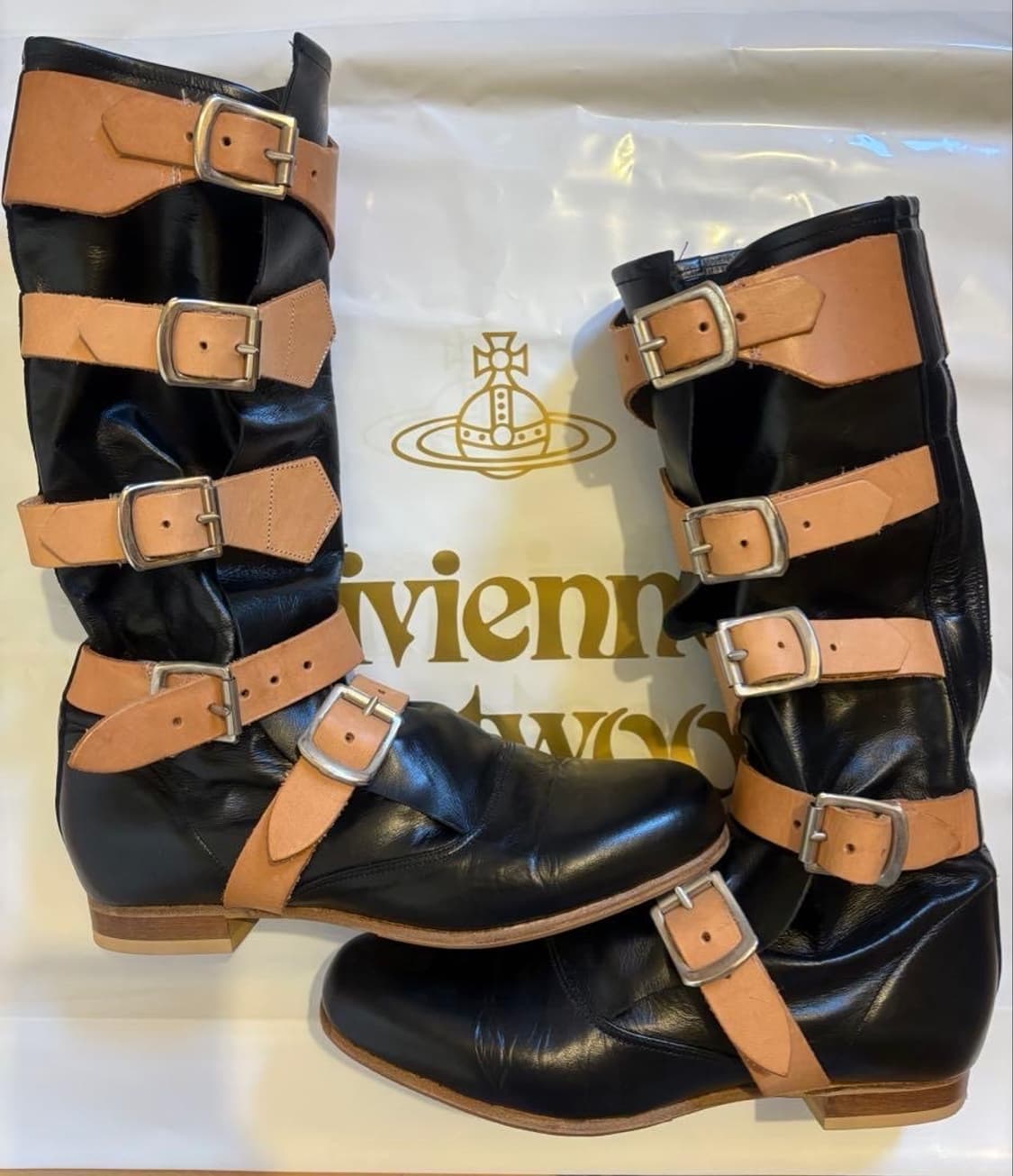 Vivienne westwood 상품이미지1