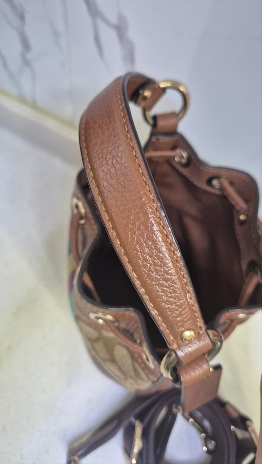 코치 시그니처 미니 버킷백  상품이미지6