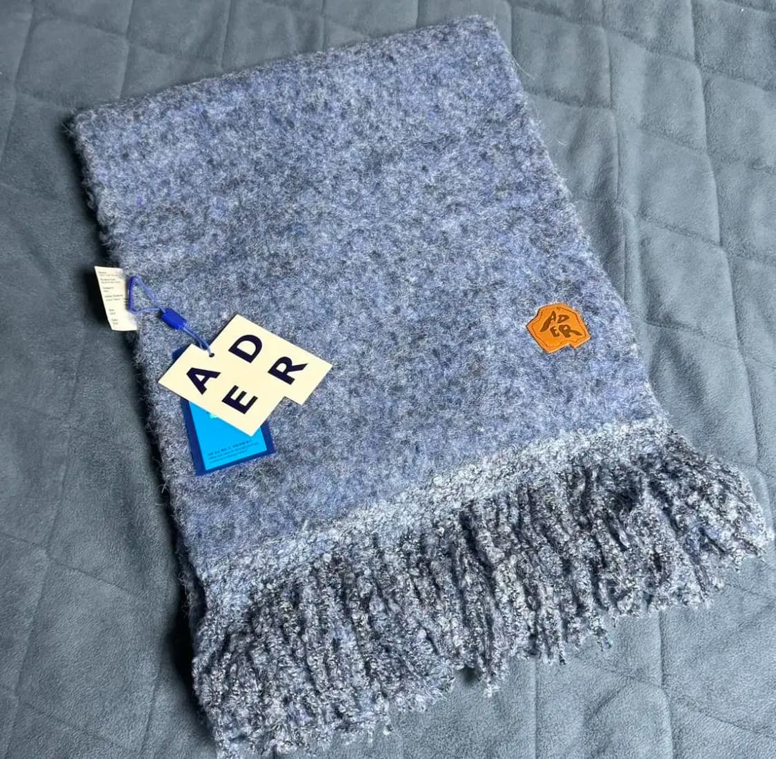 아더에러 💙 퍼지 니트 목도리 상품이미지5