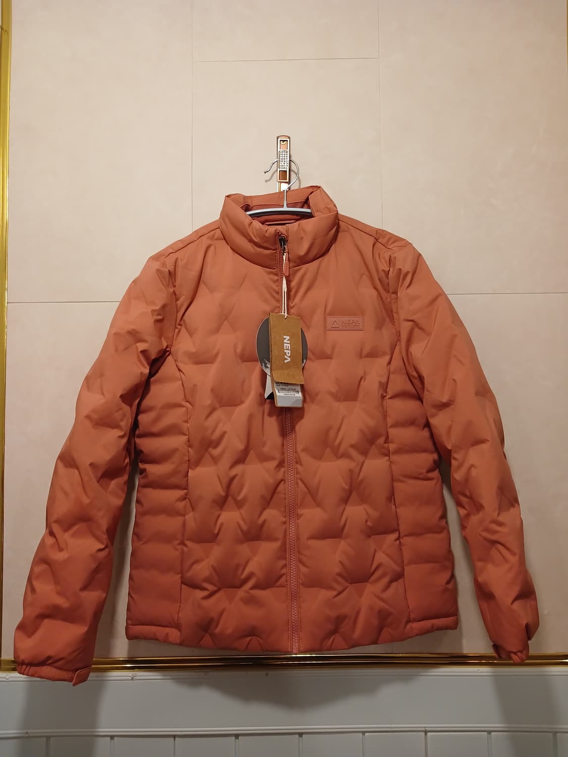 네파 정품 여성 경량패딩 90 사이즈 상품이미지1