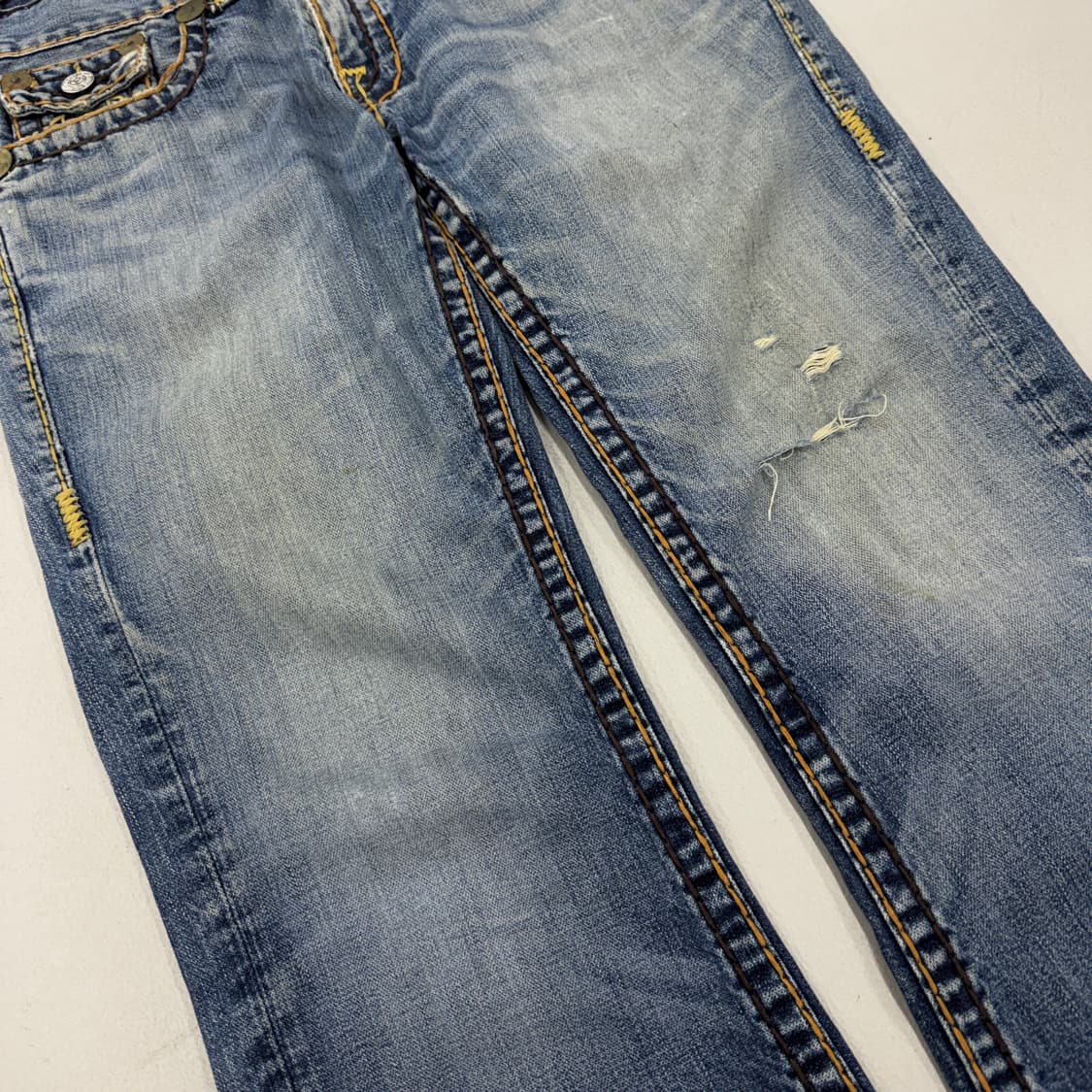 트루릴리전 Y2K 빌리슈퍼티 스티치 와이드 워싱 데님팬츠 상품이미지5