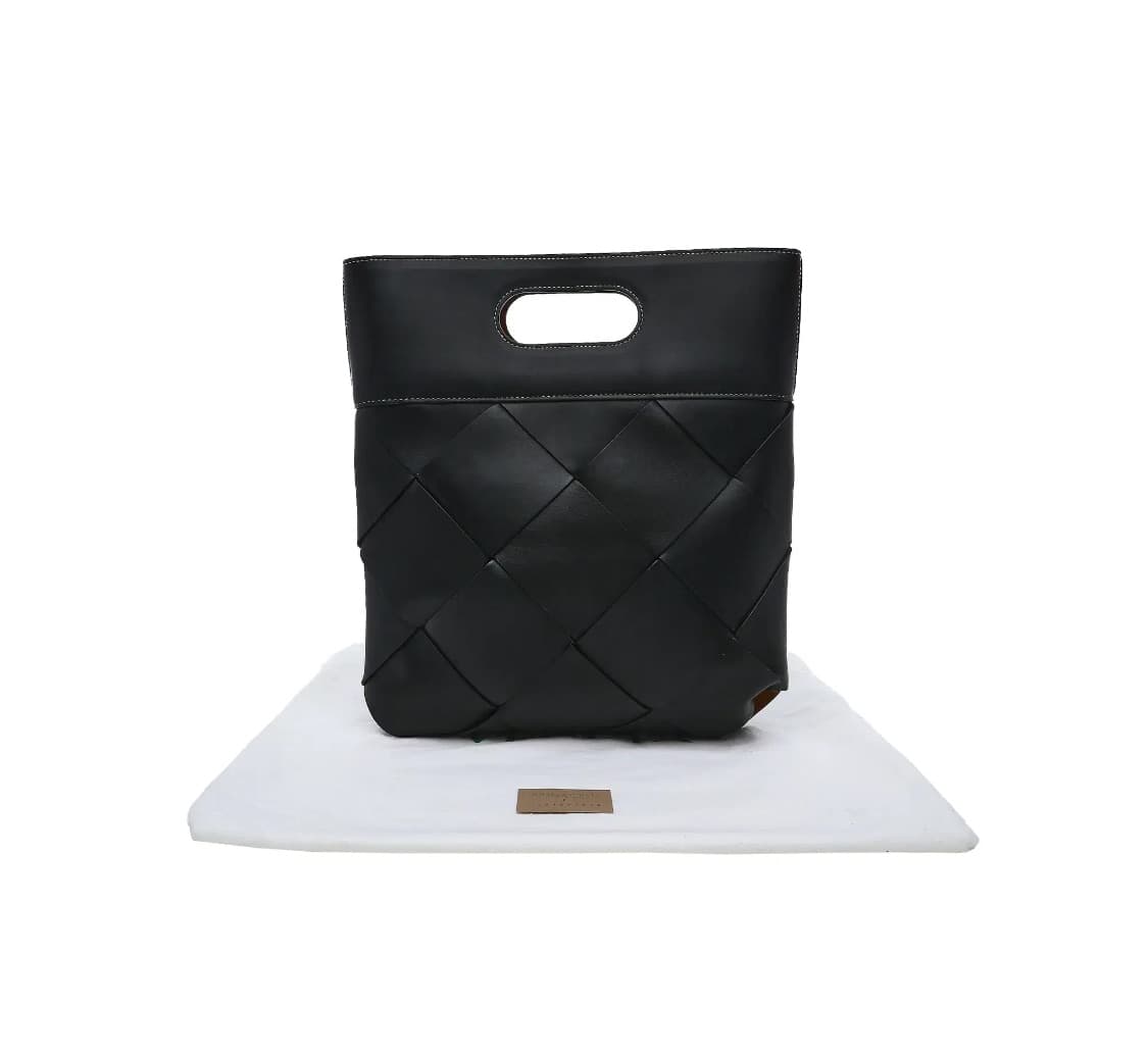 [S급] 보테가 베네타 인트레치아토 위빙 토트백 블랙 판매합니다!!! 상품이미지1