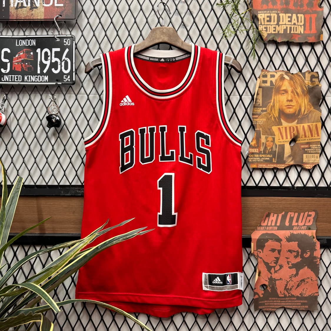아디다스 X NBA 시카고불스 데릭 로즈 베스킷볼 베스트 레드 상품이미지1