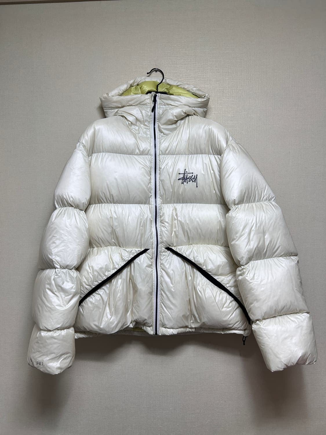 [XL] 스투시 마이크로립스탑 푸퍼 다운 화이트 본 상품이미지1