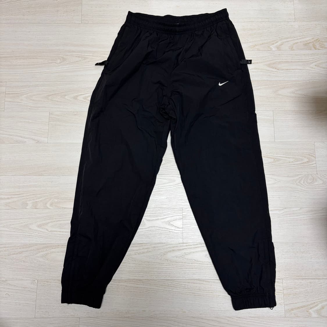 나이키 NRG 솔로 스우시 우븐 트랙 자켓, 트랙 팬츠 블랙 m 상품이미지4