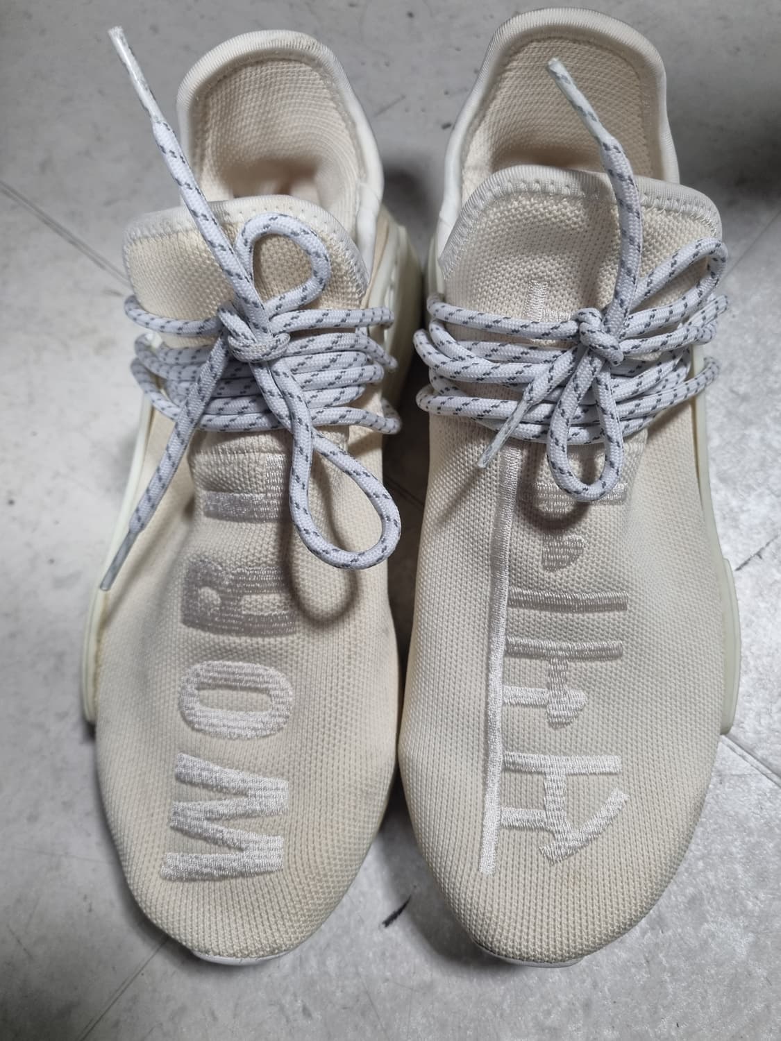 아디다스 퍼렐 윌리엄스 콜라보 스니커즈  상품이미지1