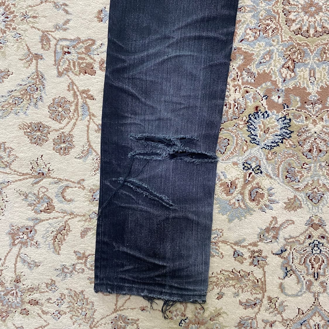 [46] 플레지 디스트레스드 페인팅 스키니진 상품이미지7