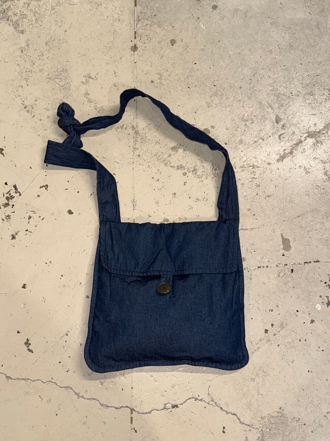 (착샷o)denim button detail cross bag 상품이미지1