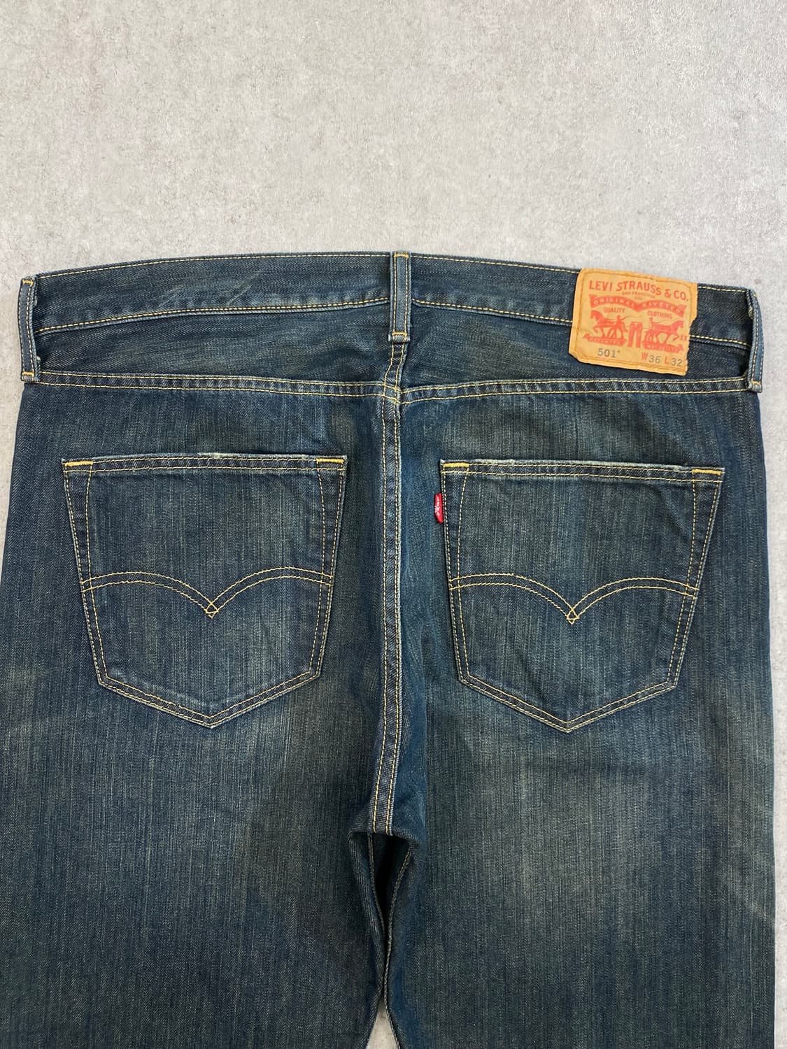[36] Levi's 501 리바이스 레귤러 핏 데님팬츠 상품이미지2