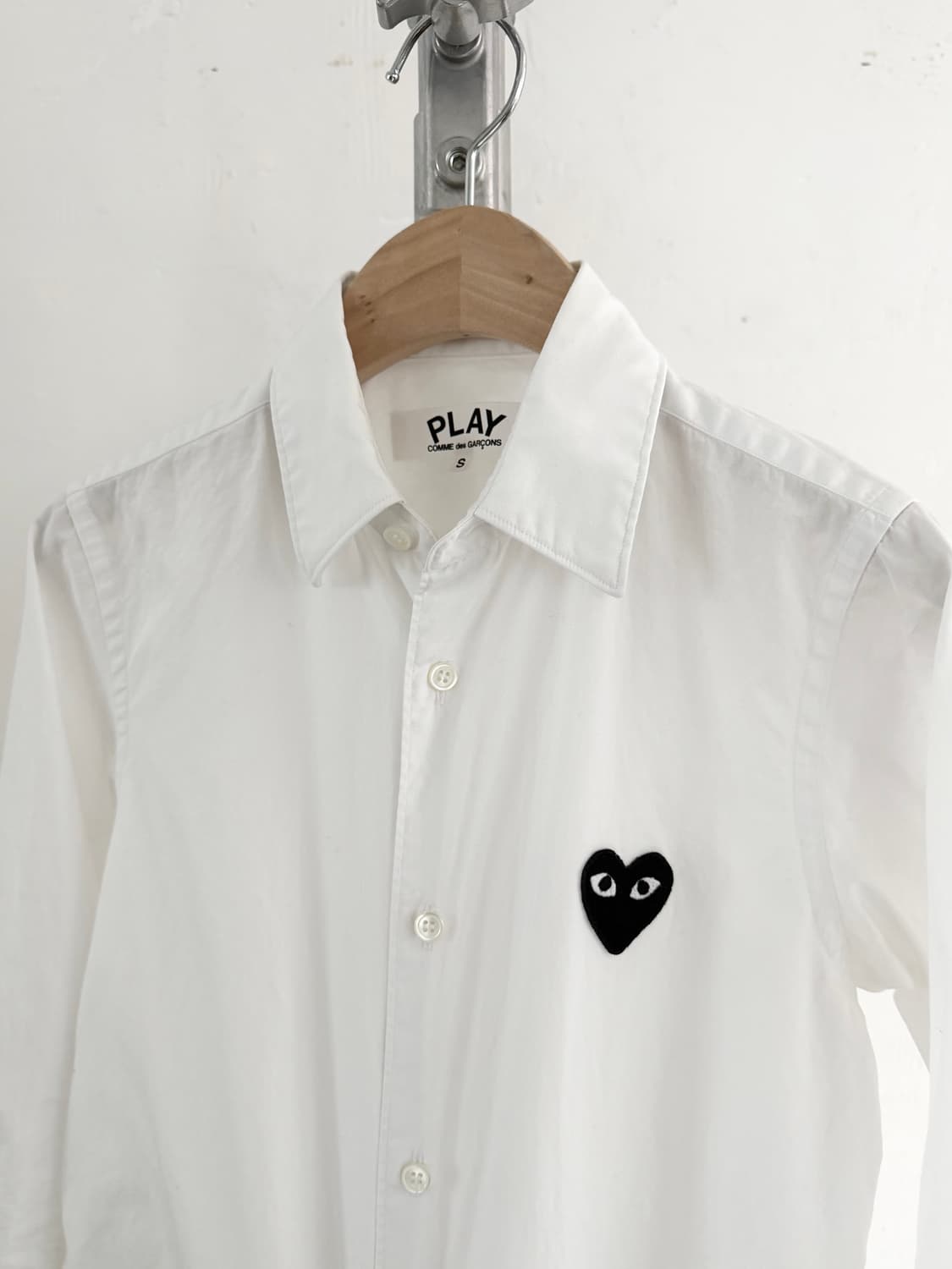 COMMEdesGARCONS 꼼데가르송 블랙와펜 화이트 셔츠 상품이미지5