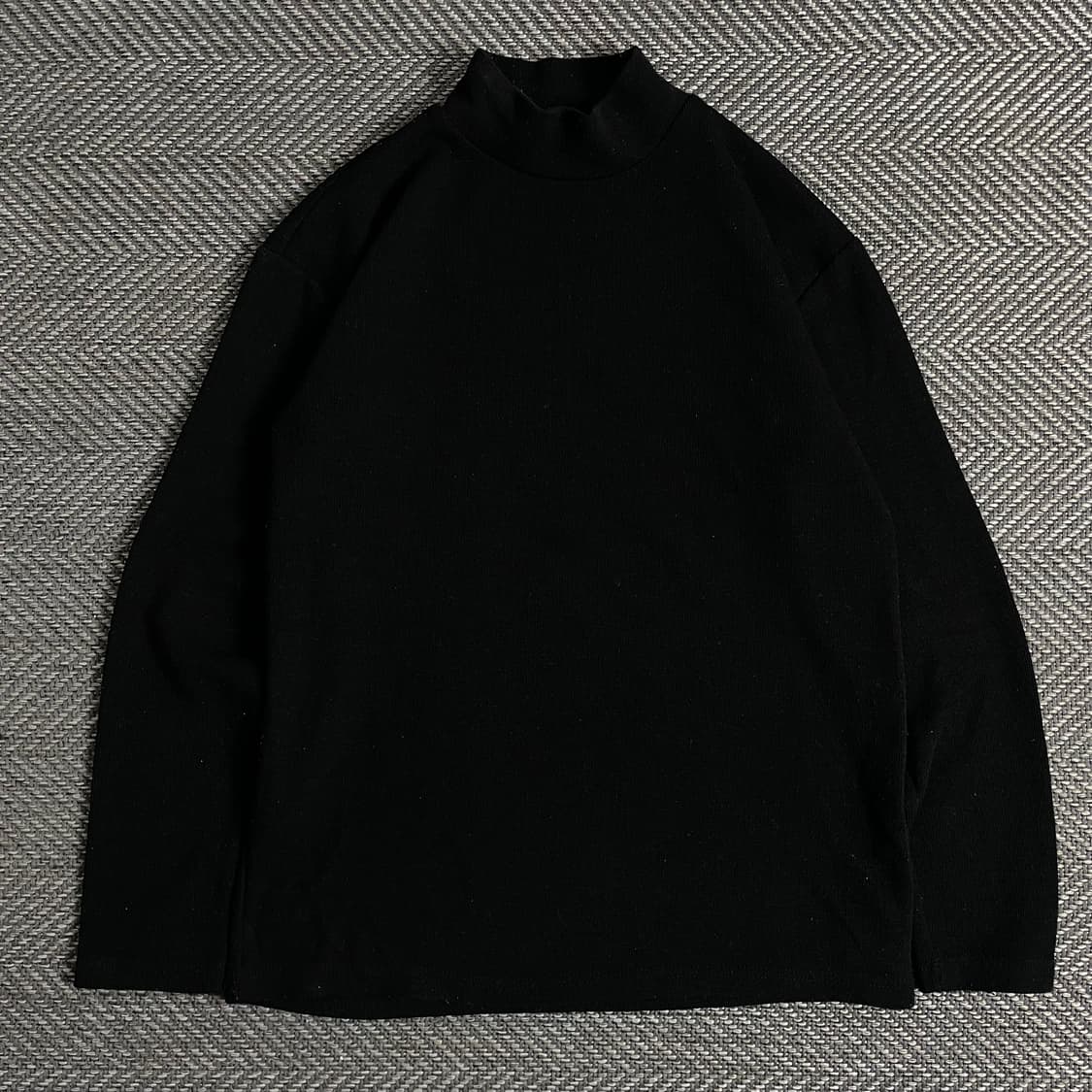 피앤콤마 머슬핏 미니멀 니트 블랙o 3398 상품이미지1