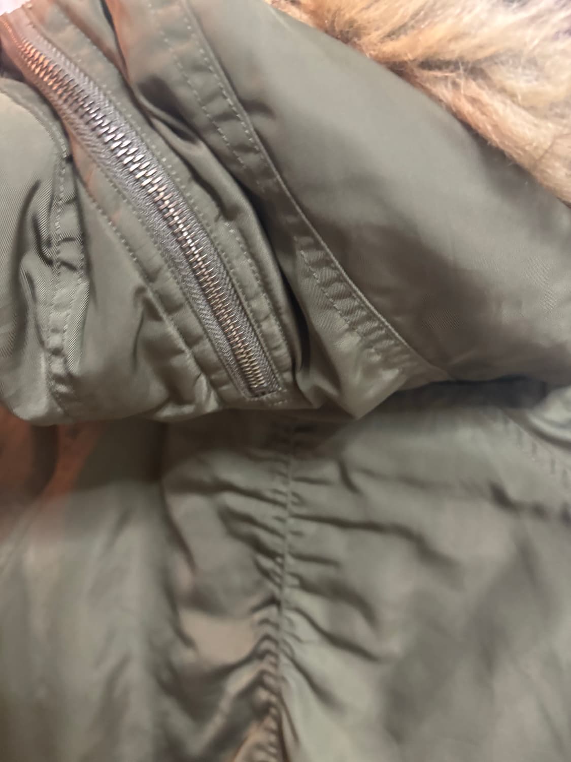 로우니 스탠다드 퍼 후드 항공 점퍼 카키 F 상품이미지5