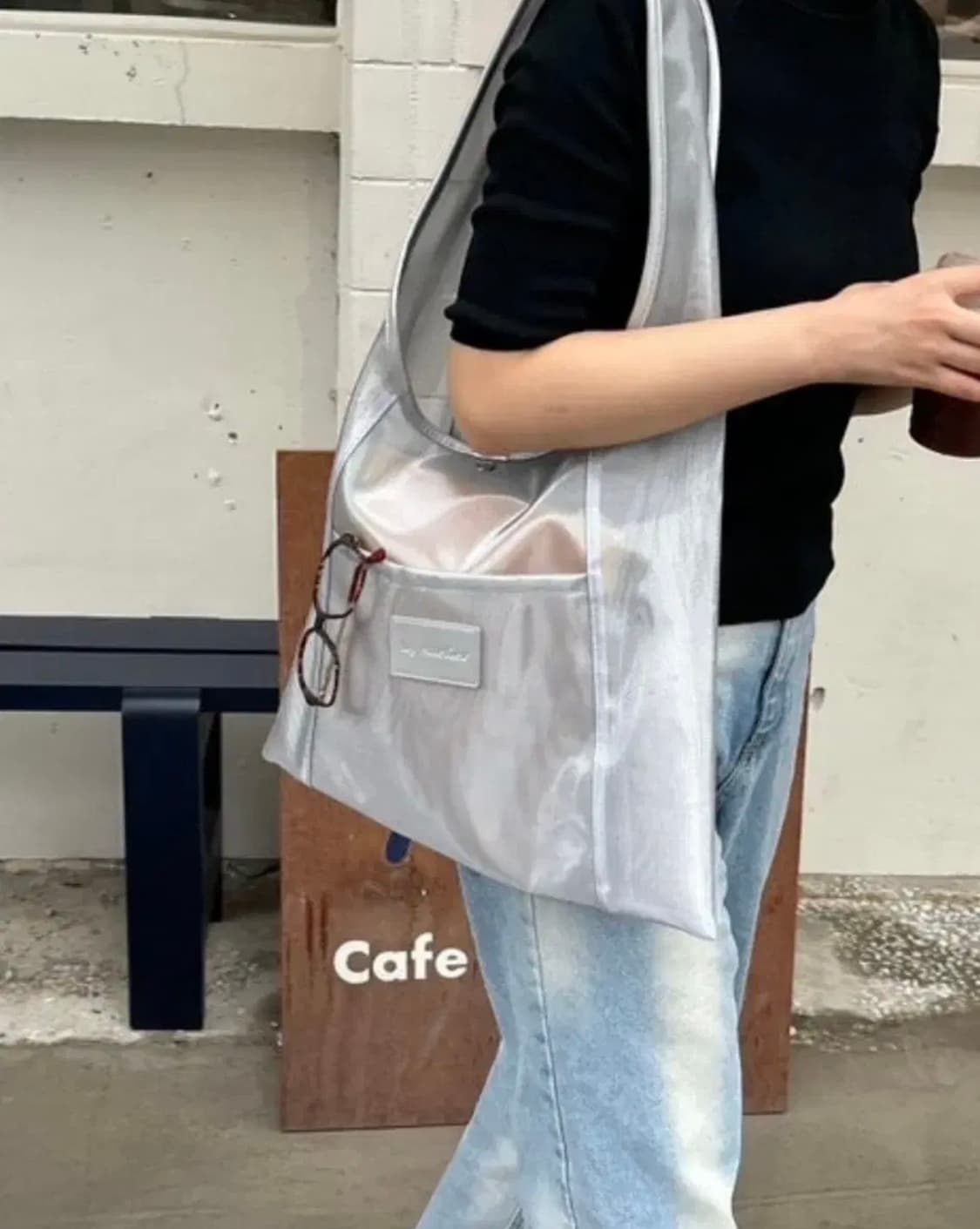 바이아틀리에 실버 호보백 상품이미지1