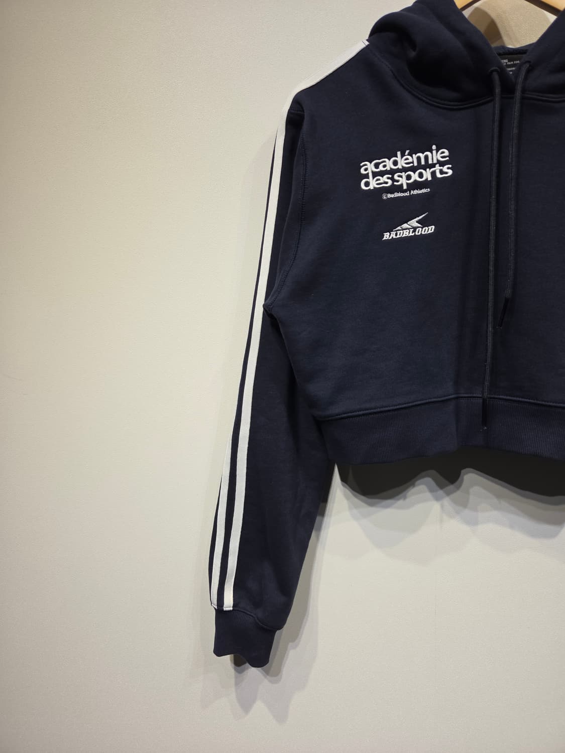 BADBLOOD 배드블러드 아카데미 스포츠 크롭 후드티 상품이미지3