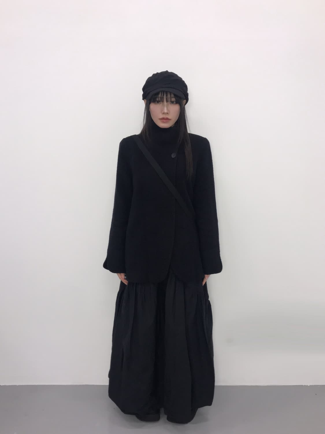 Jpn Black High-Neck Asymmetric Coat 상품이미지2