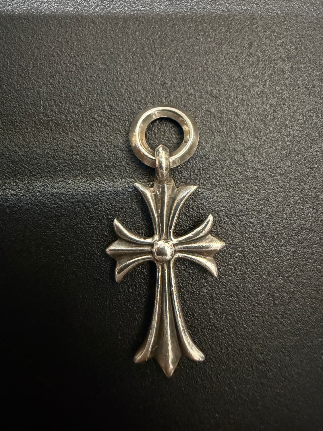 크롬하츠 타이니 크로스 상품이미지3