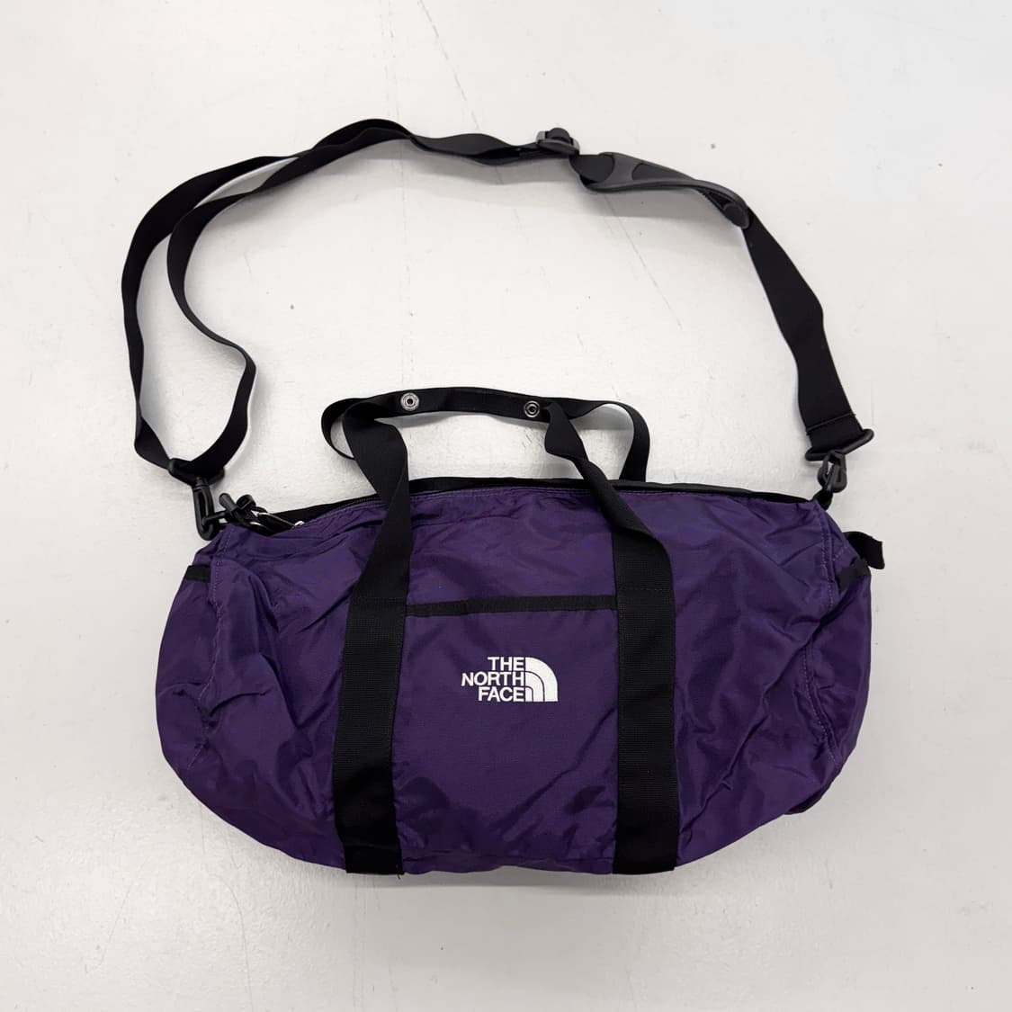 노스페이스 퍼플 크로스백 상품이미지2