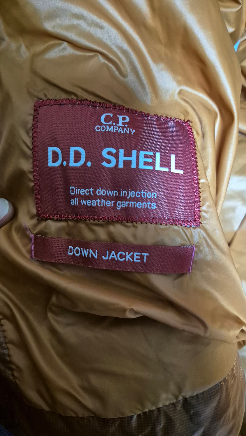 CP컴퍼니 DD쉘 후드 패딩 XXL 상품이미지4