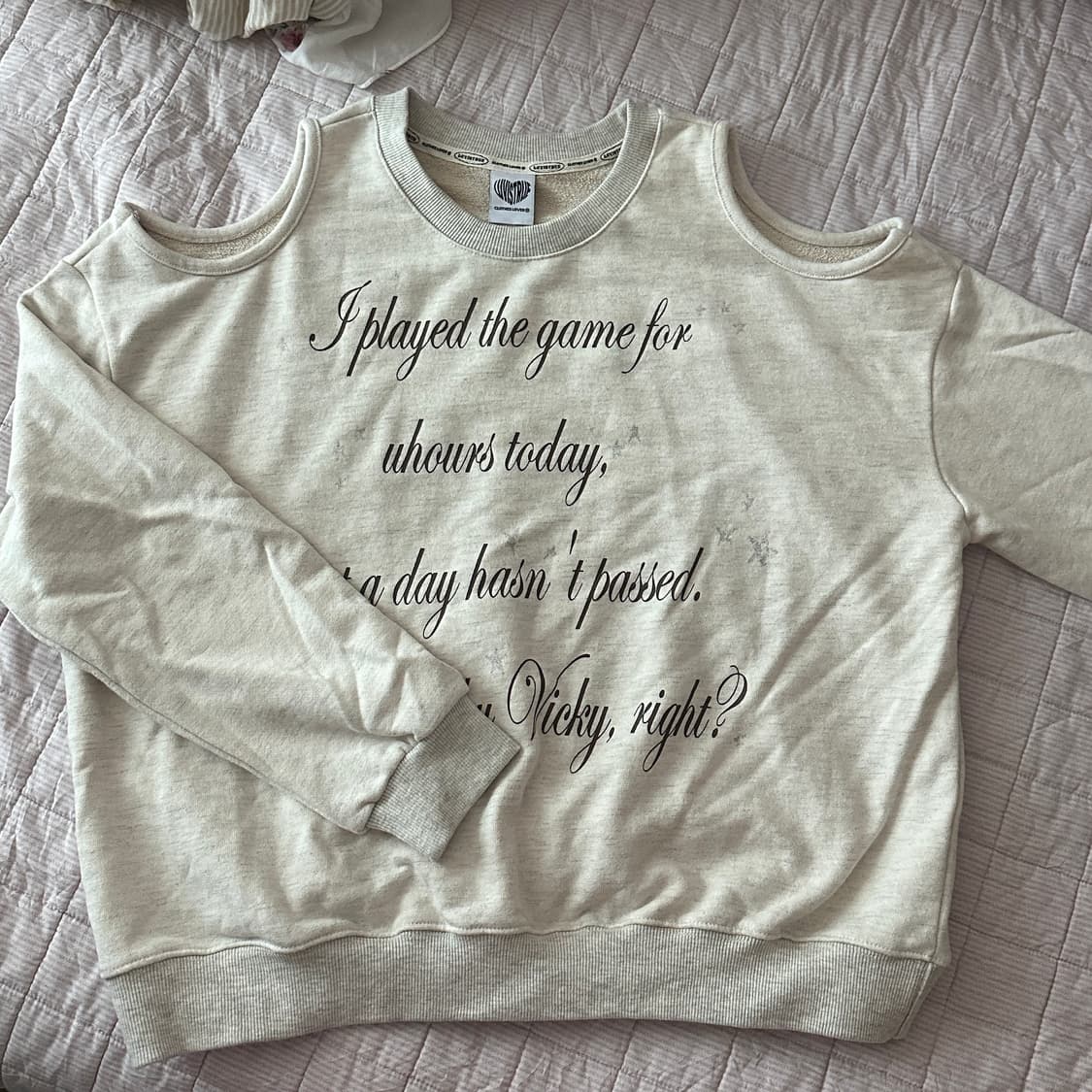 러브이즈트루 오픈숄더 오프숄더 맨투맨 상품이미지1