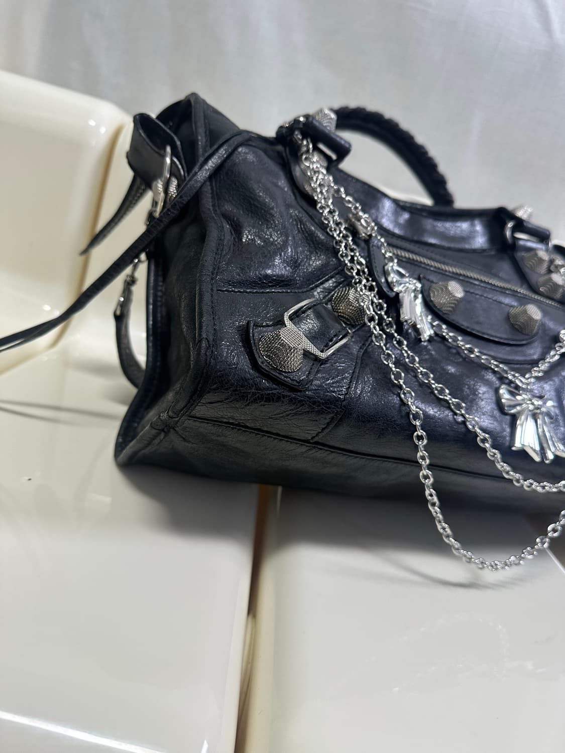 [A 정품] 발렌시아가 자이언트 시티 모터백 미디움 블랙 상품이미지5