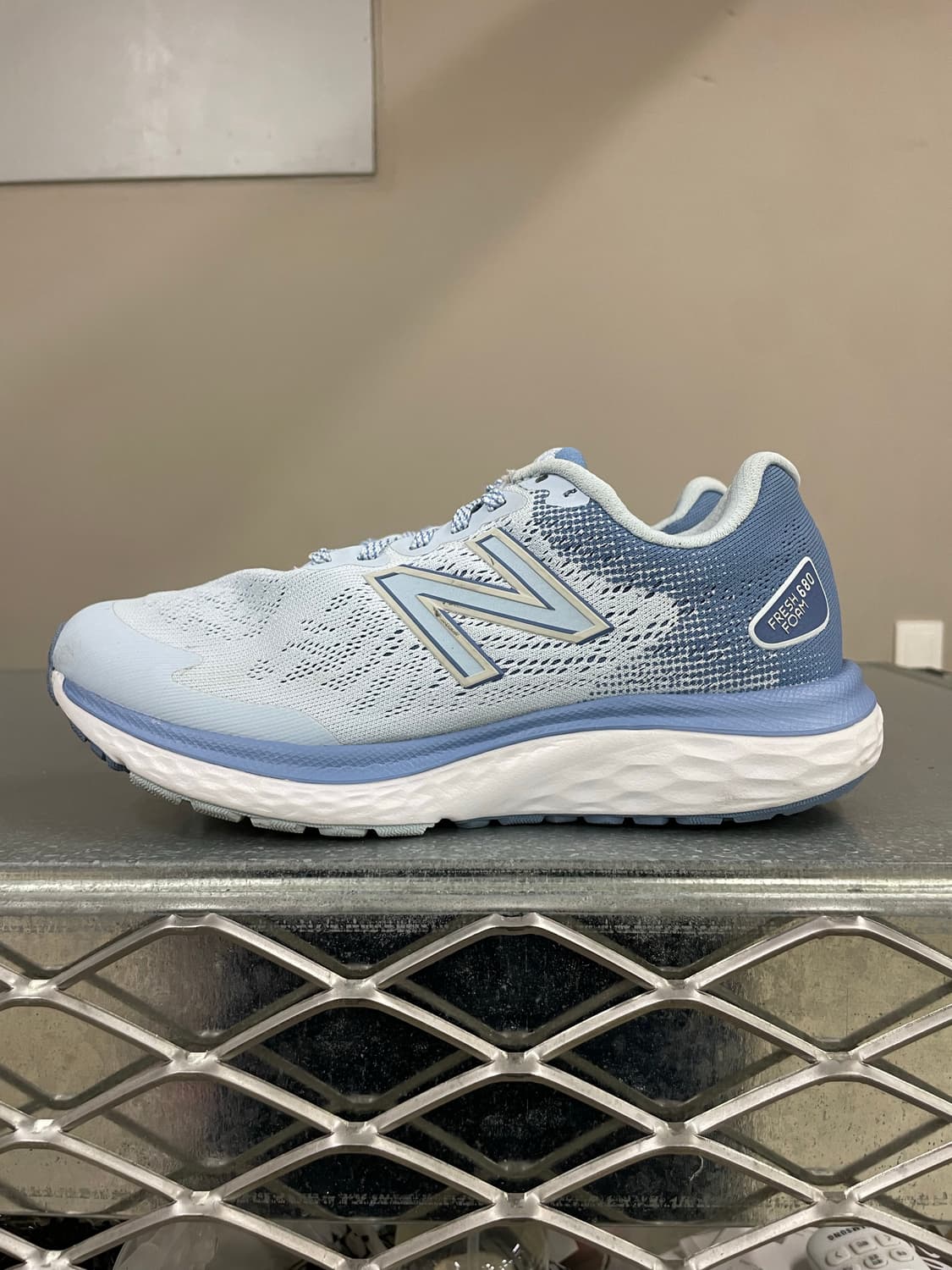 뉴발란스 프레쉬폼 680v7 235 상품이미지1