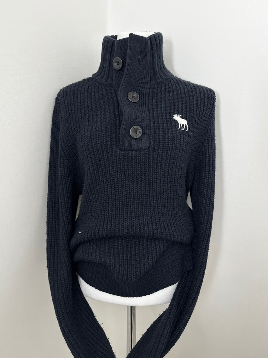 아베크롬비 네이비 단추 니트 상품이미지2