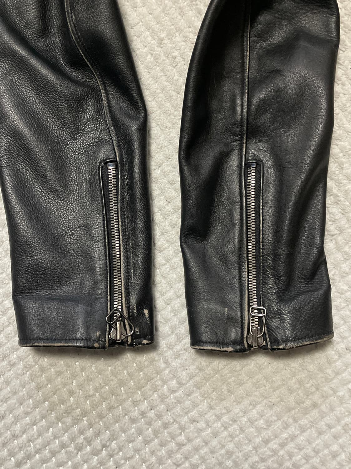 TONYWACK 토니웩 웨스턴 무드 카우라이드 소가죽 데미지드 워싱 레더 상품이미지6