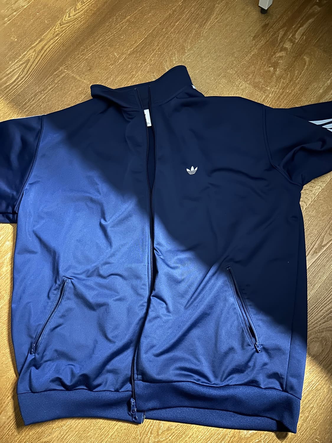 아디다스 네이비 BB 트랙탑 한번밖에 안입었어요 상품이미지1