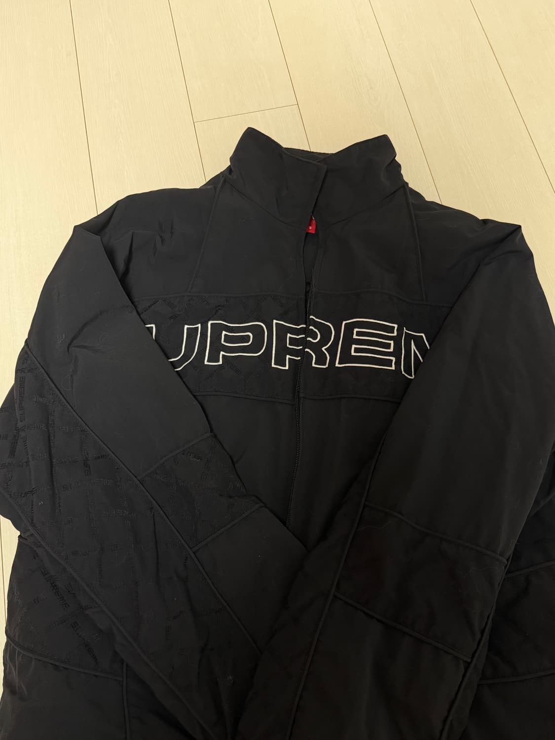 슈프림 자카드 패널 트랙 자켓 블랙 - 22FW 상품이미지2