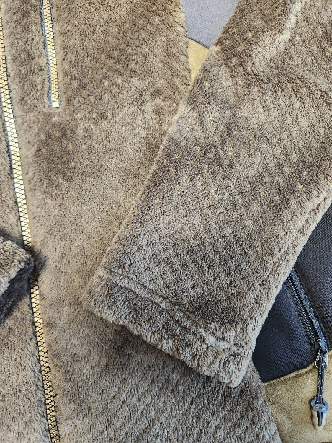 블랙야크 본딩 플리스 하이브리드 미드레이어형자켓 사이즈100

녹색빛깔  상품이미지2