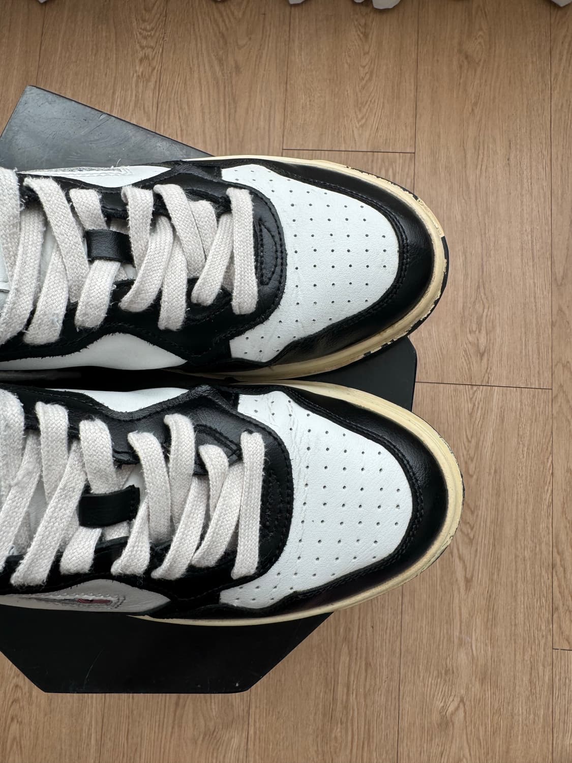 (촬영소품) 280 오트리 메달리스트 스니커즈 상품이미지6