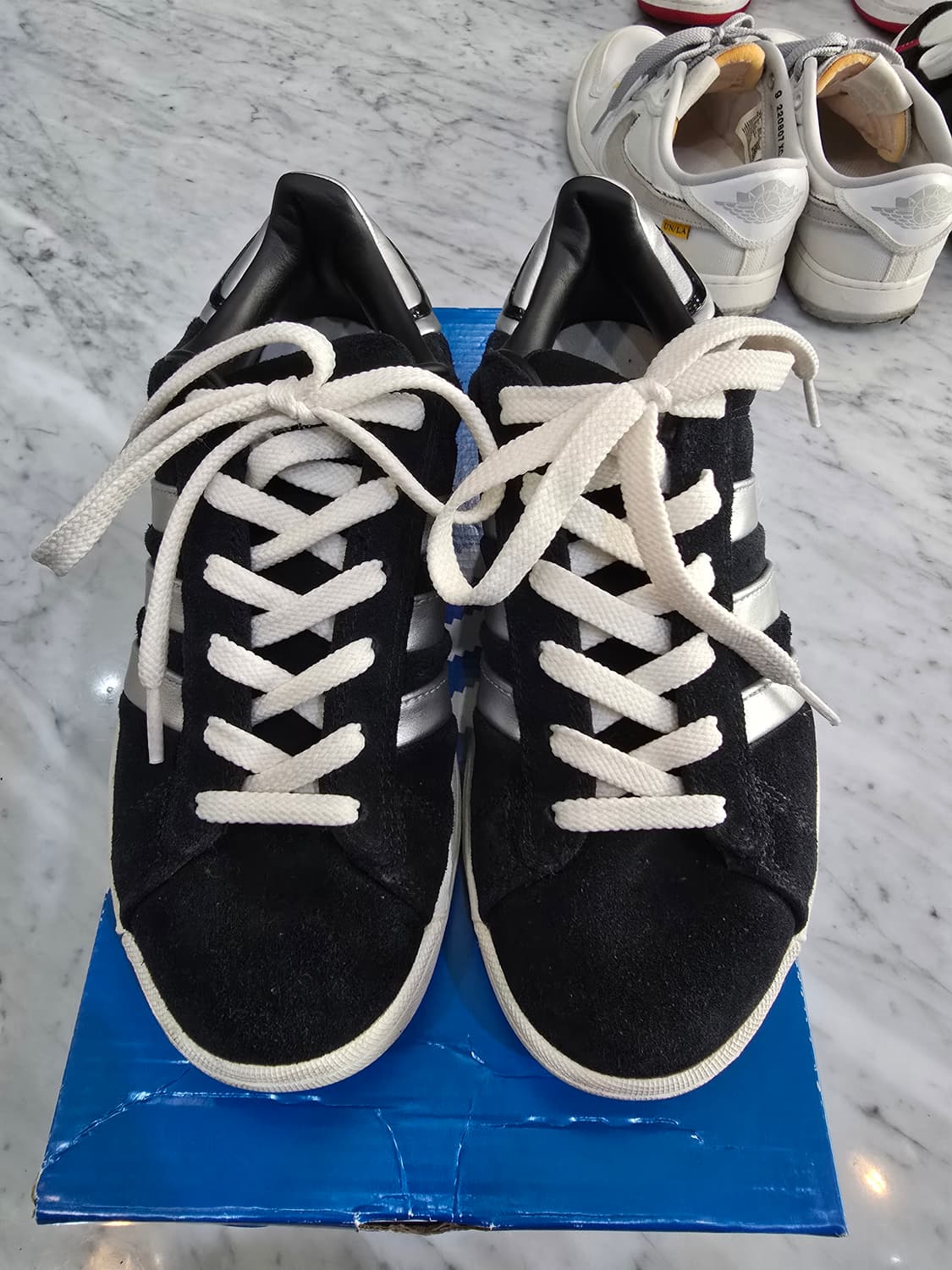 극미중고 캠퍼스x 아트모스 슈프림블랙 235 상품이미지6