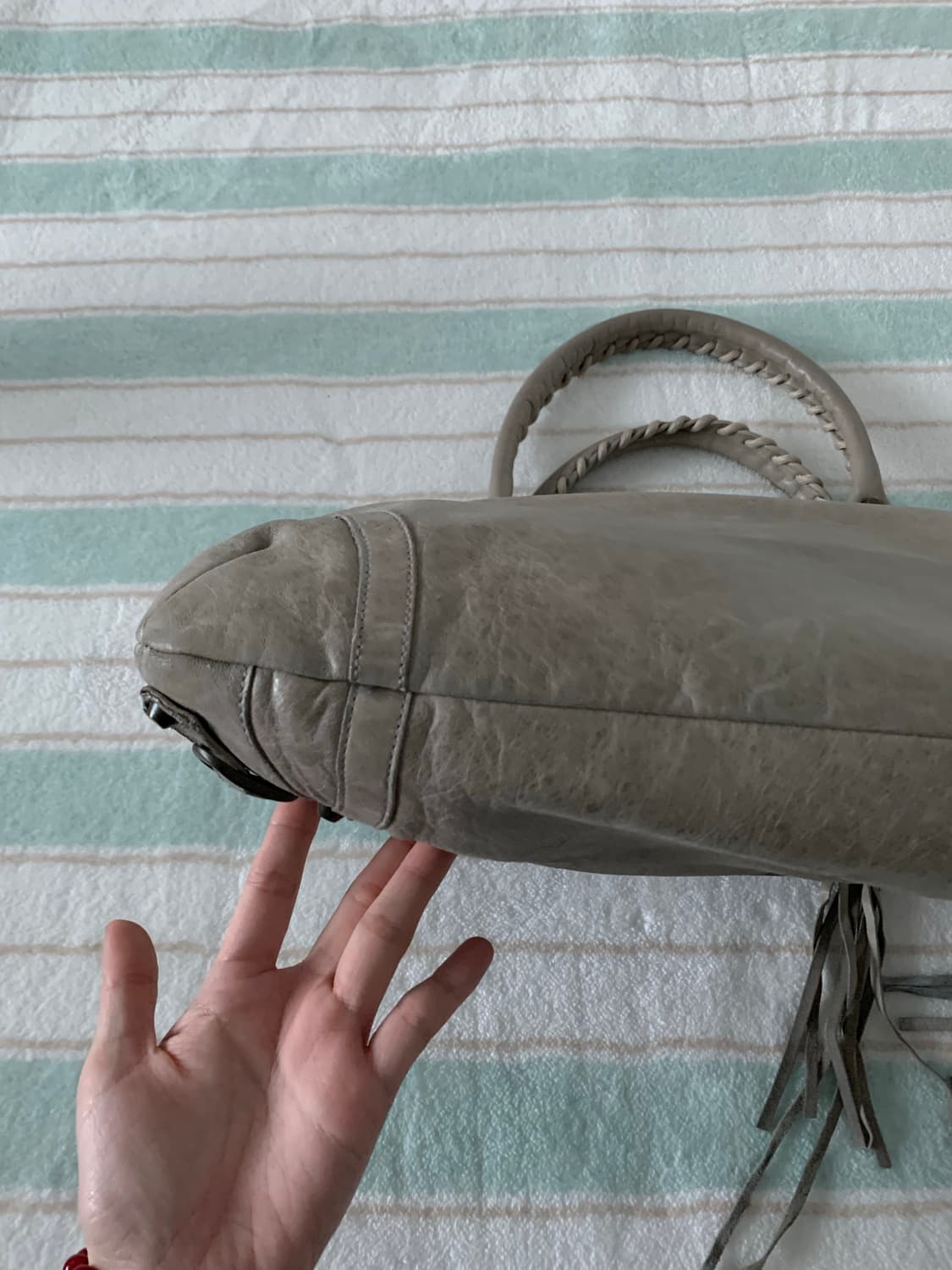 발렌시아가 시티 모터백 그레이  상품이미지6