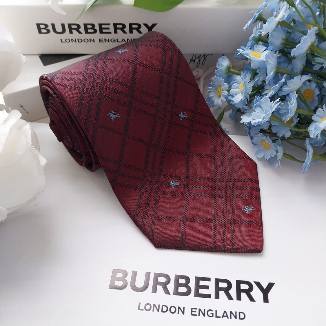 버버리 실크 와인 기마사 패턴 넥타이 9.5cm A+등급 K1754
 상품이미지3
