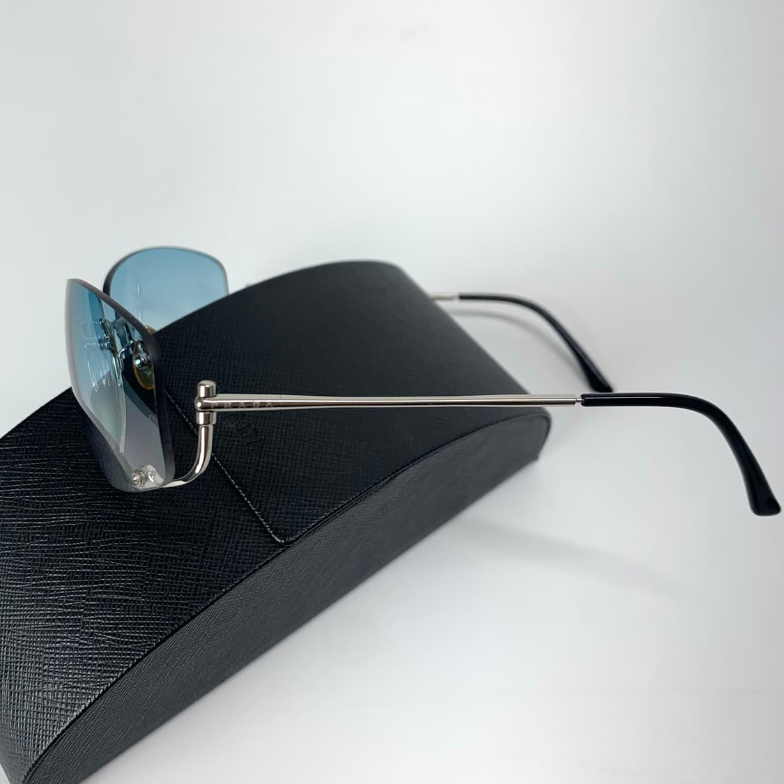 프라다 반무테 선글라스 상품이미지3