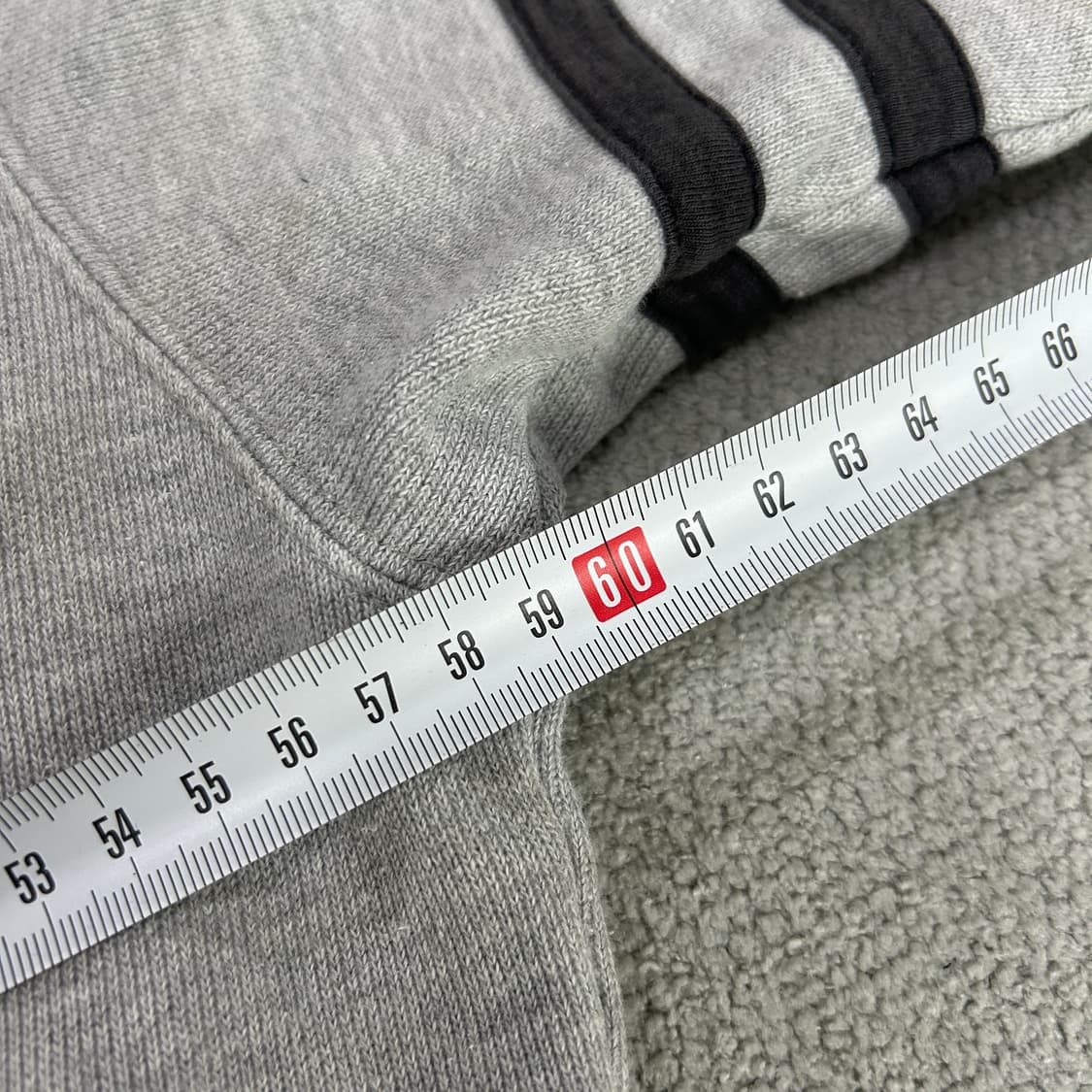 나이키 그레이 스우시 맨투맨  상품이미지4