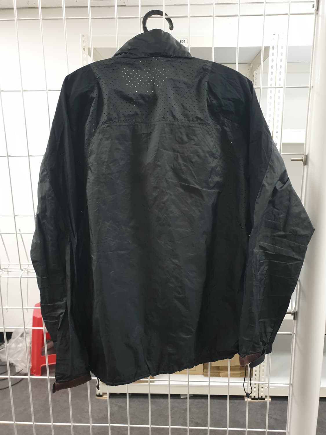 코오롱스포츠 바람막이 105사이즈 판매합니다. 상품이미지2