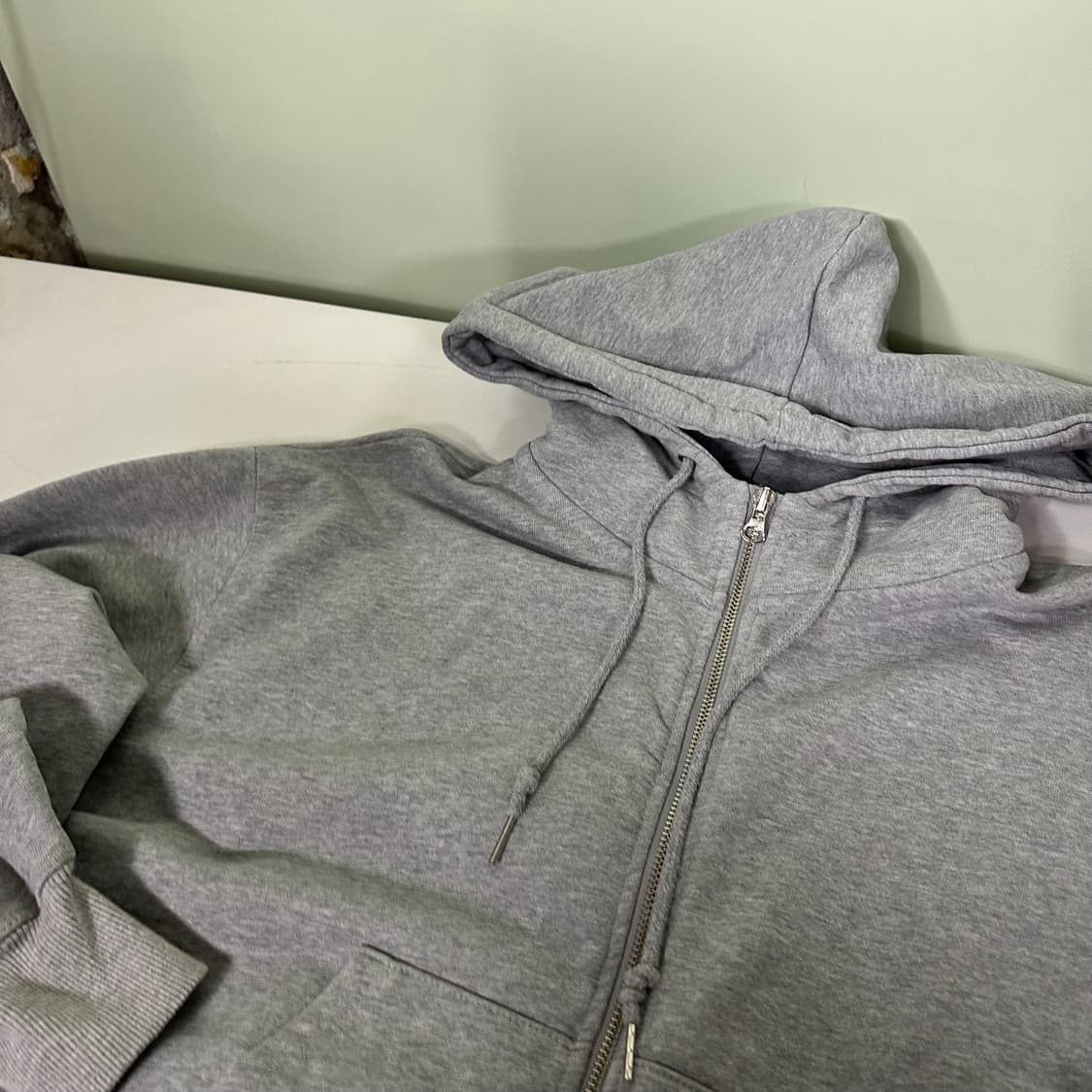 OS 페이브아카이브 그레이 오버핏 밑단스트링 스웻코튼 크롭후드집업  상품이미지4