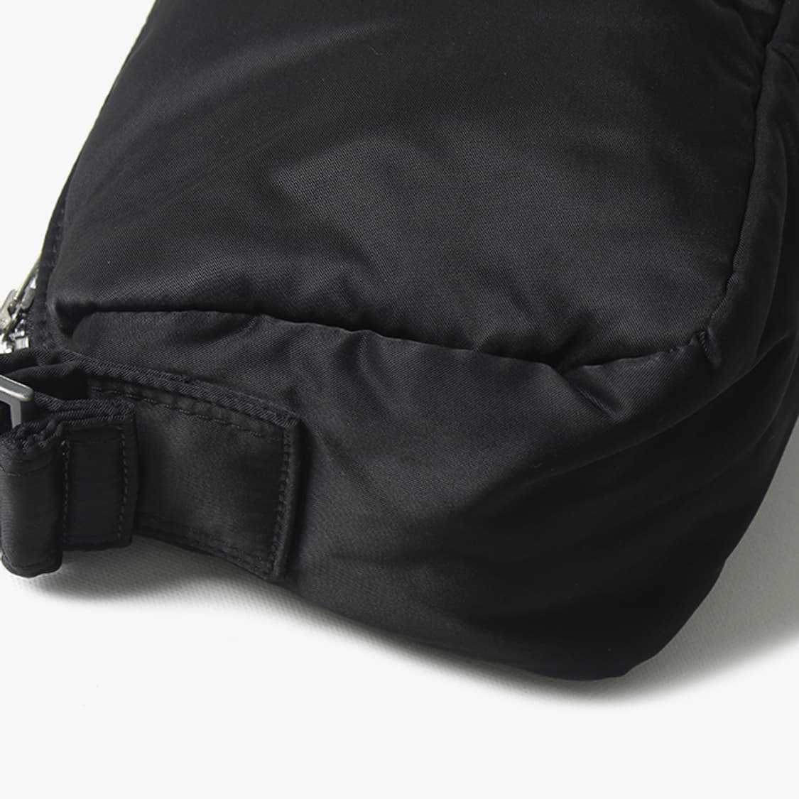 PORTER "Black Shoulder Bag" 상품이미지4