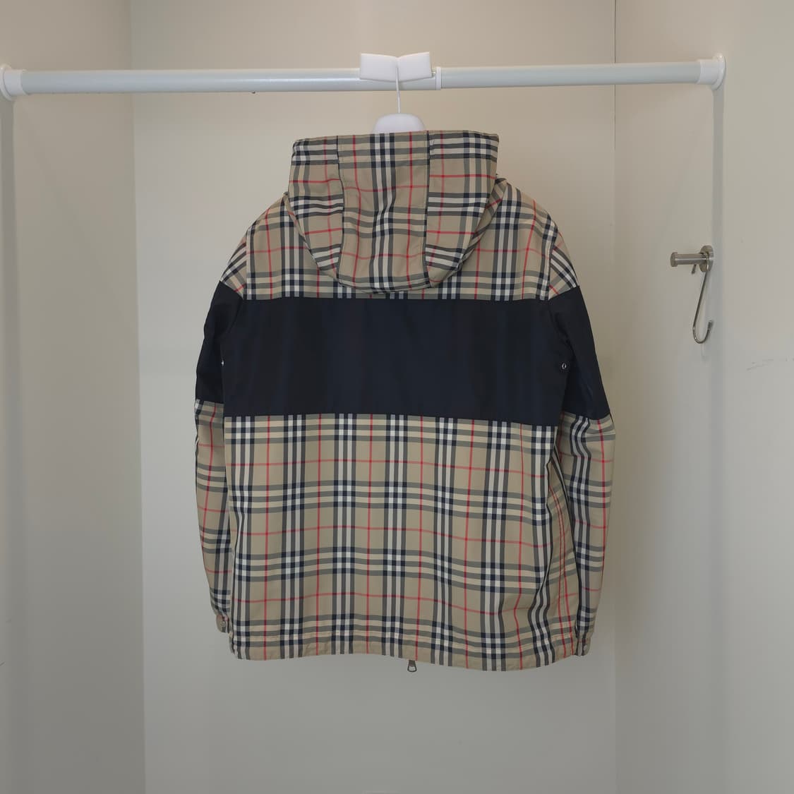[중고/정품] 버버리 오버핏 빈티지 체크 리버시블 바람막이 자켓 상품이미지2
