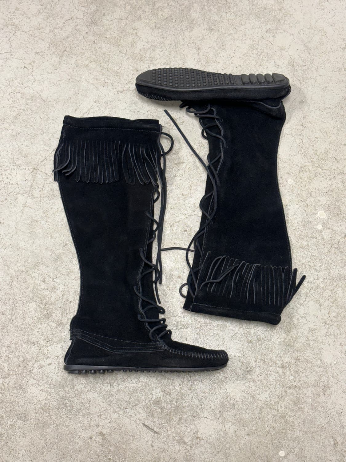 미네통카 레이스업 프린지 스웨이드 부츠 상품이미지6